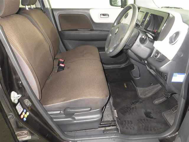 SUZUKI MRWAGON 2011