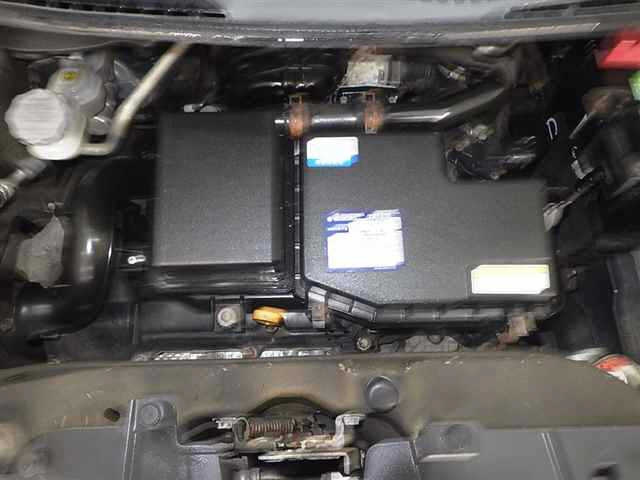 SUZUKI MRWAGON 2011