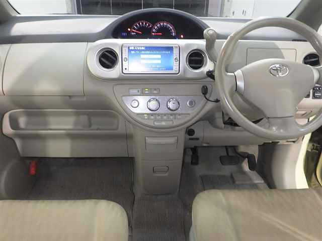 TOYOTA PORTE 2010