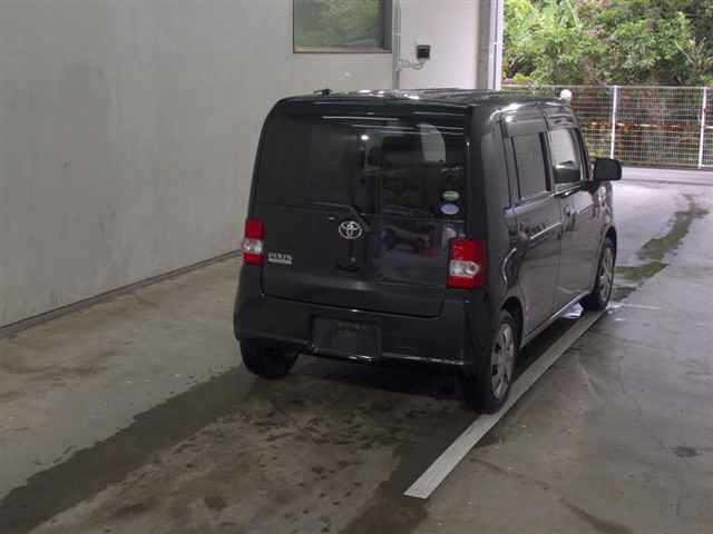 TOYOTA PIXIS SPACE 2015