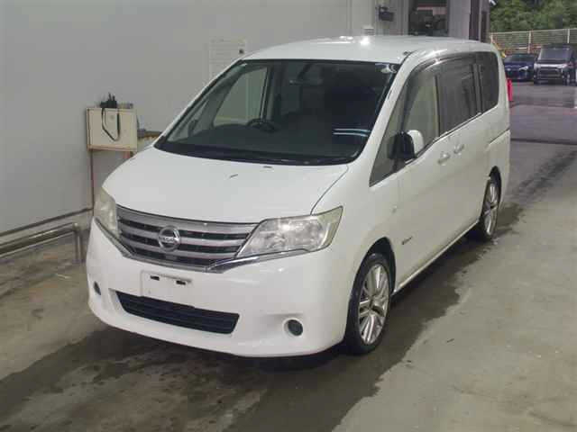 NISSAN SERENA 2013