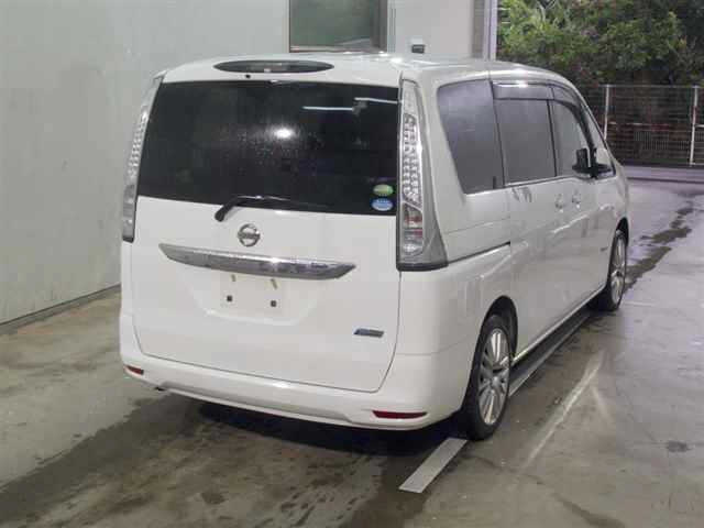 NISSAN SERENA 2013