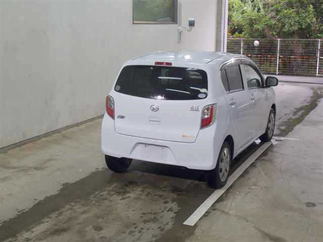 DAIHATSU MIRA E S 2011