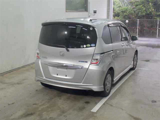 HONDA FREED 2012
