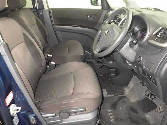 MITSUBISHI DELICA D2 2011