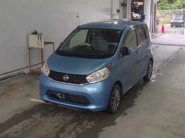 NISSAN DAYZ 2013