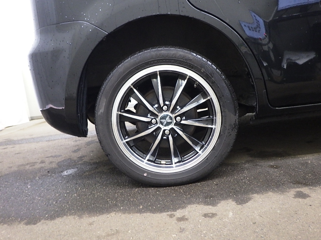 TOYOTA SIENTA 2013