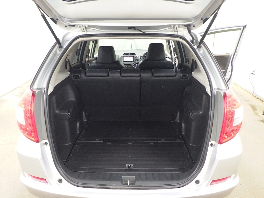 HONDA FIT SHUTTLE 2012