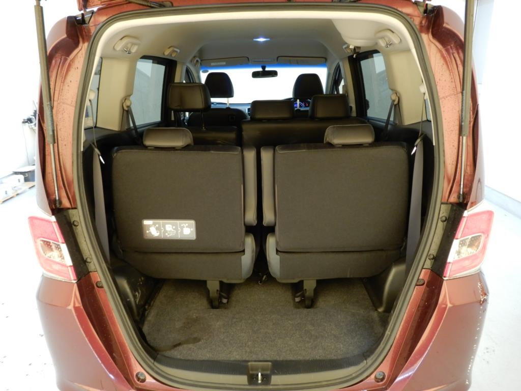 HONDA FREED 2015