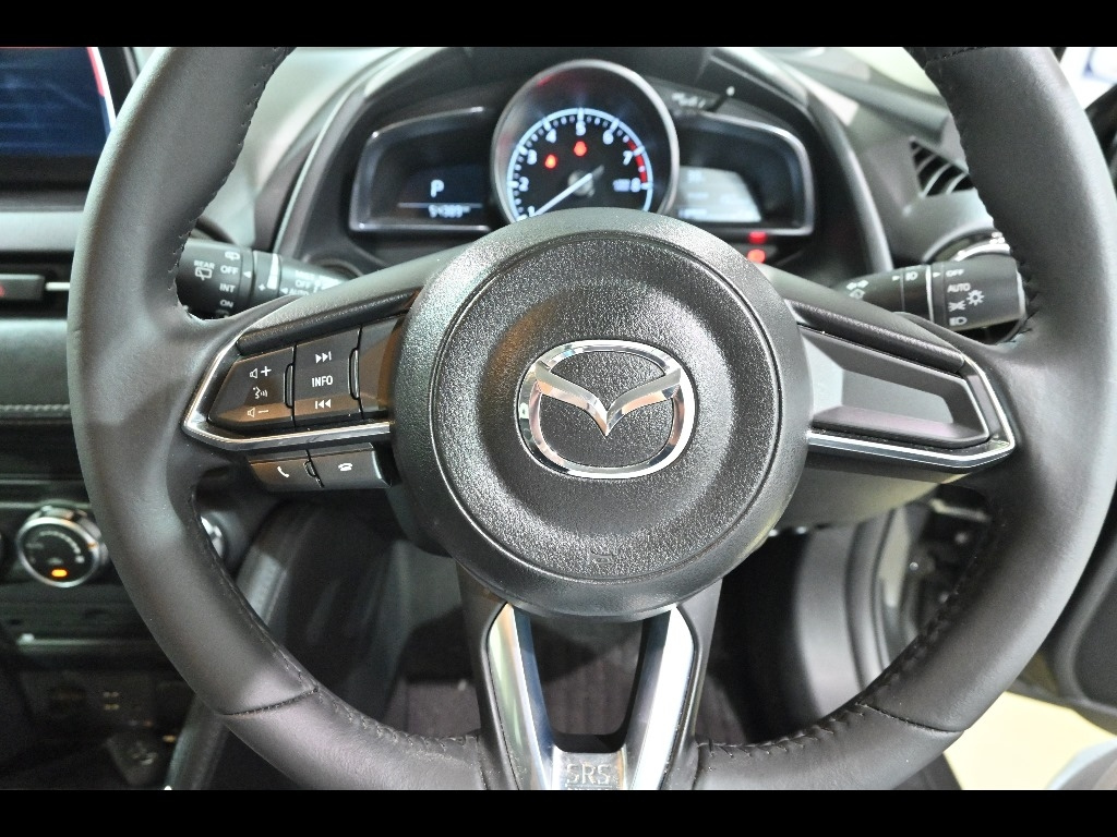 MAZDA DEMIO 2017