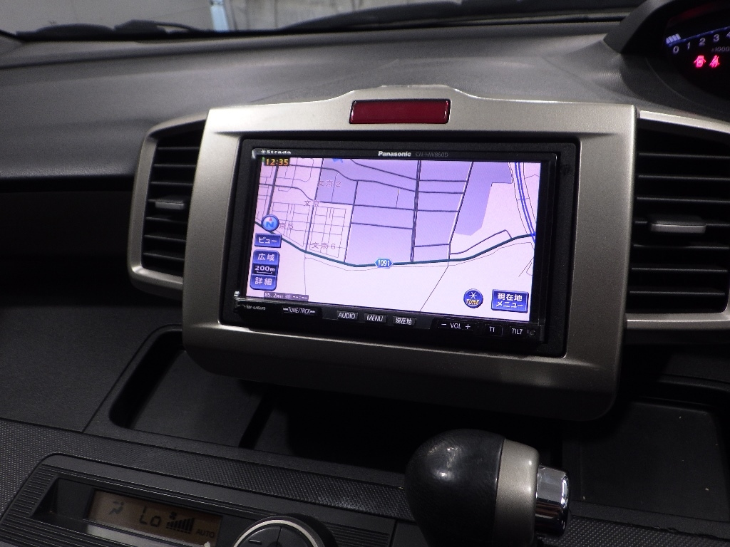 HONDA FREED SPIKE 2010