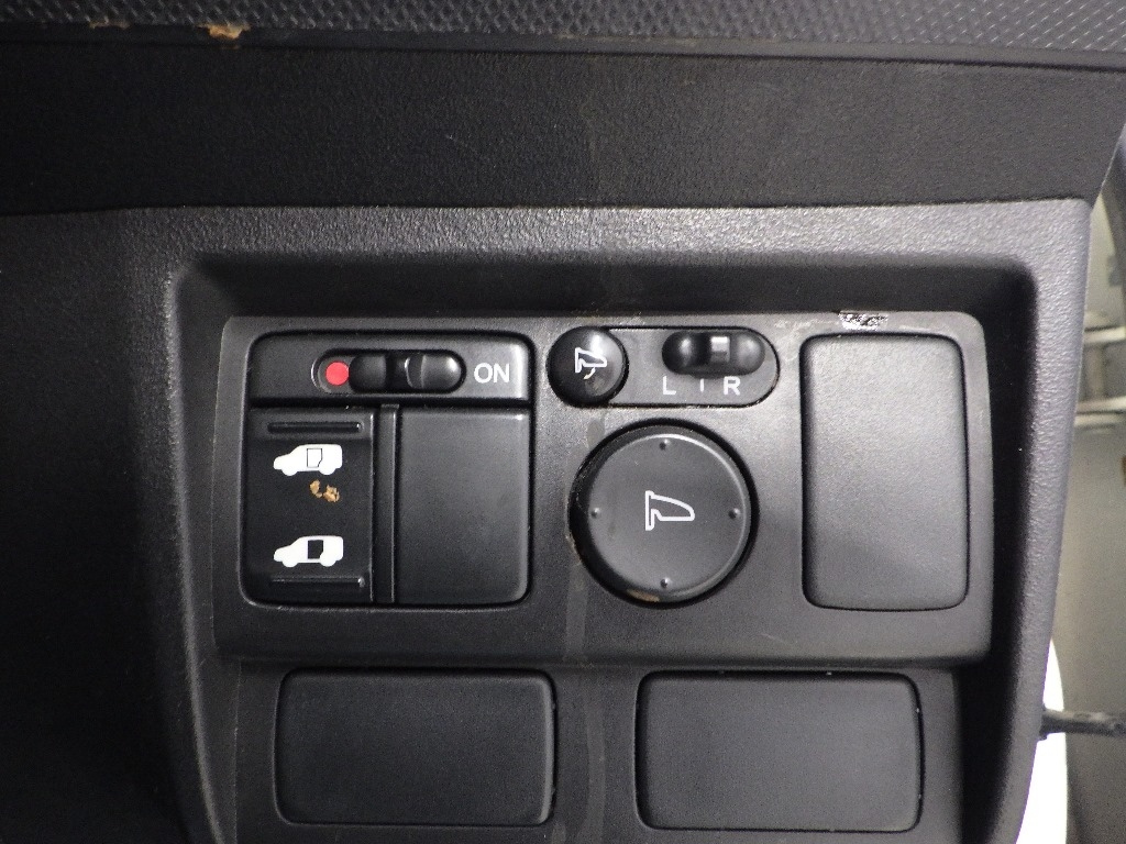 HONDA FREED SPIKE 2010
