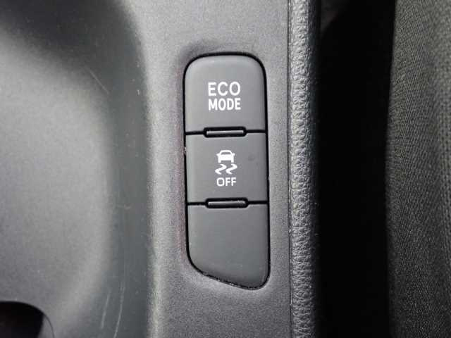 TOYOTA YARIS 2021