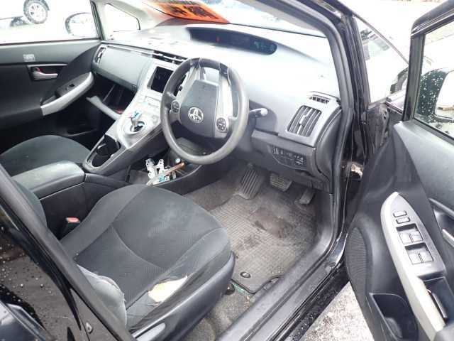 TOYOTA PRIUS 2015