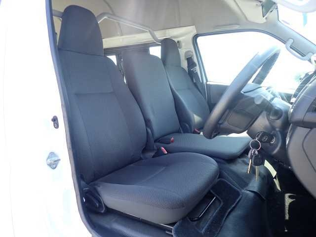 TOYOTA HIACE VAN 2014