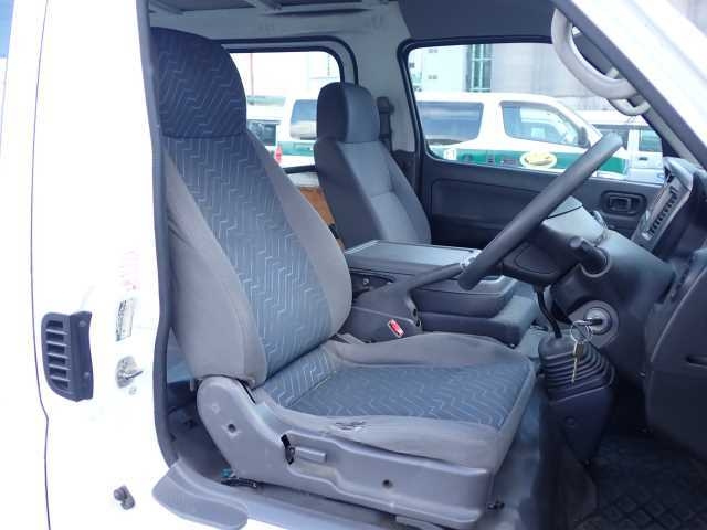 NISSAN CARAVAN VAN 2009