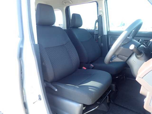 TOYOTA ROOMY 2018