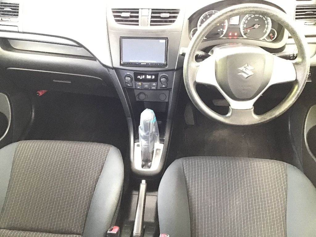 SUZUKI SWIFT 2015