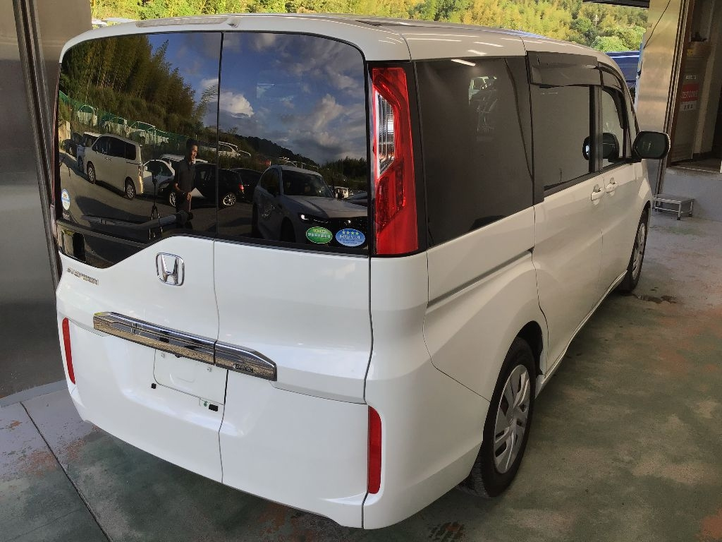 HONDA STEP WAGON 2015