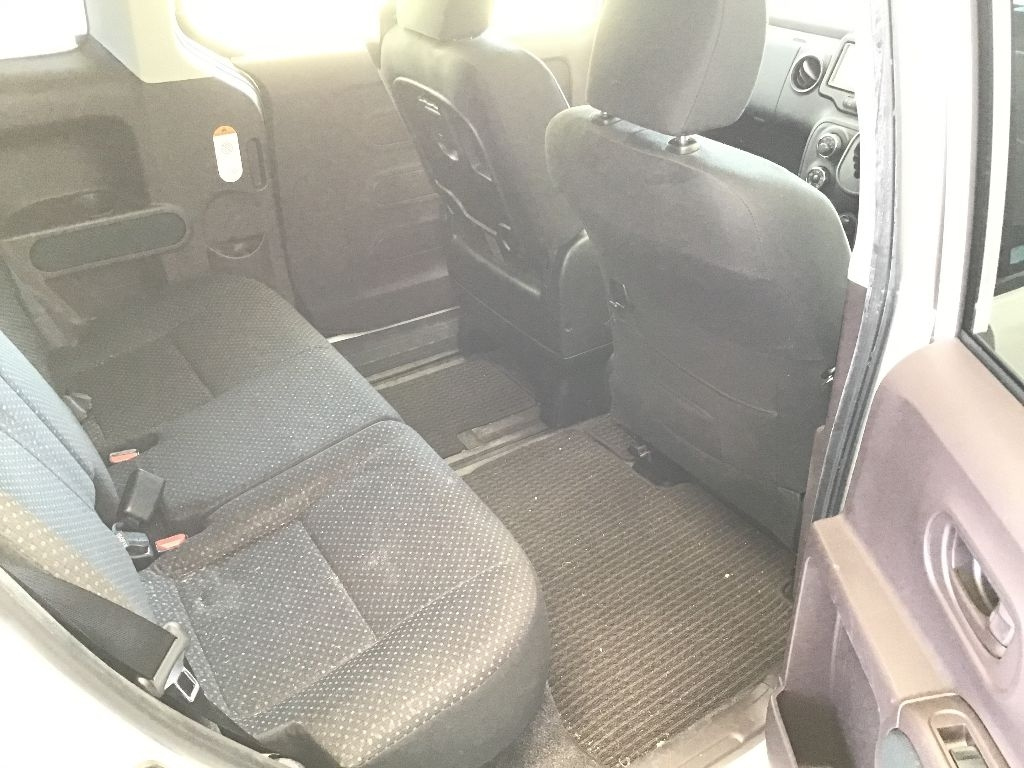 TOYOTA PORTE 2015