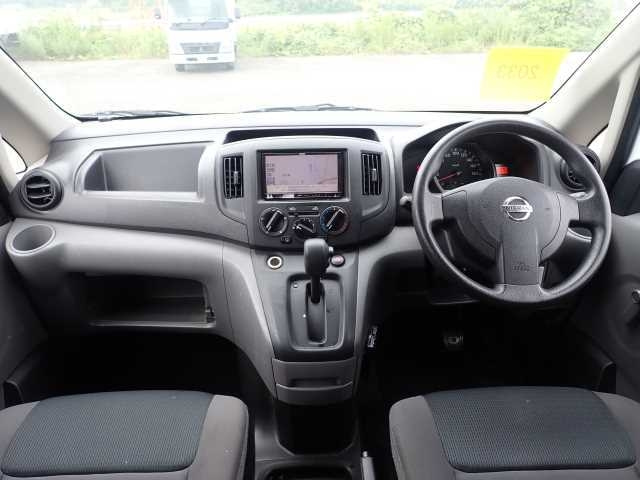 NISSAN NV200 2013