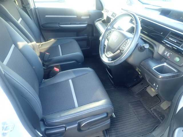 HONDA STEP WAGON 2015