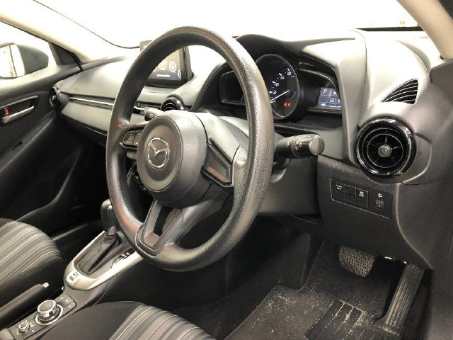 MAZDA DEMIO 2017