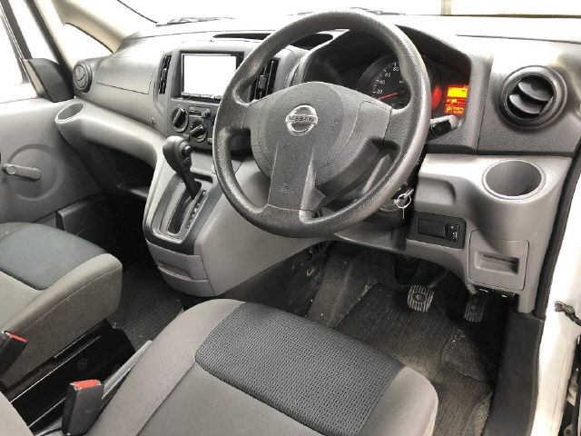 NISSAN NV200 2017