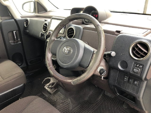 TOYOTA SPADE 2013