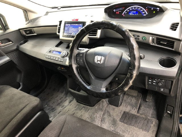HONDA FREED 2015