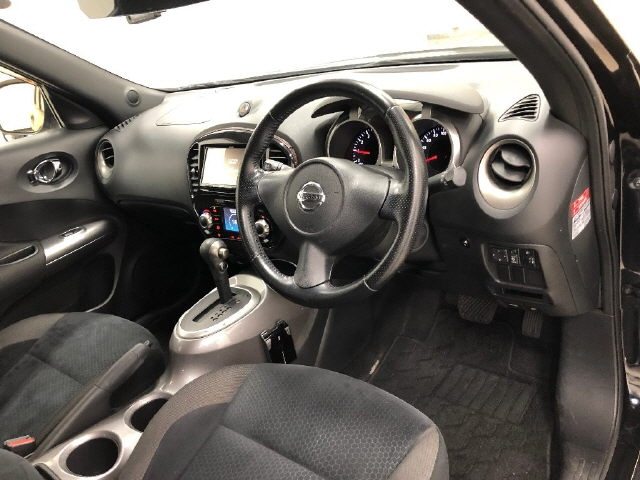 NISSAN JUKE 2010