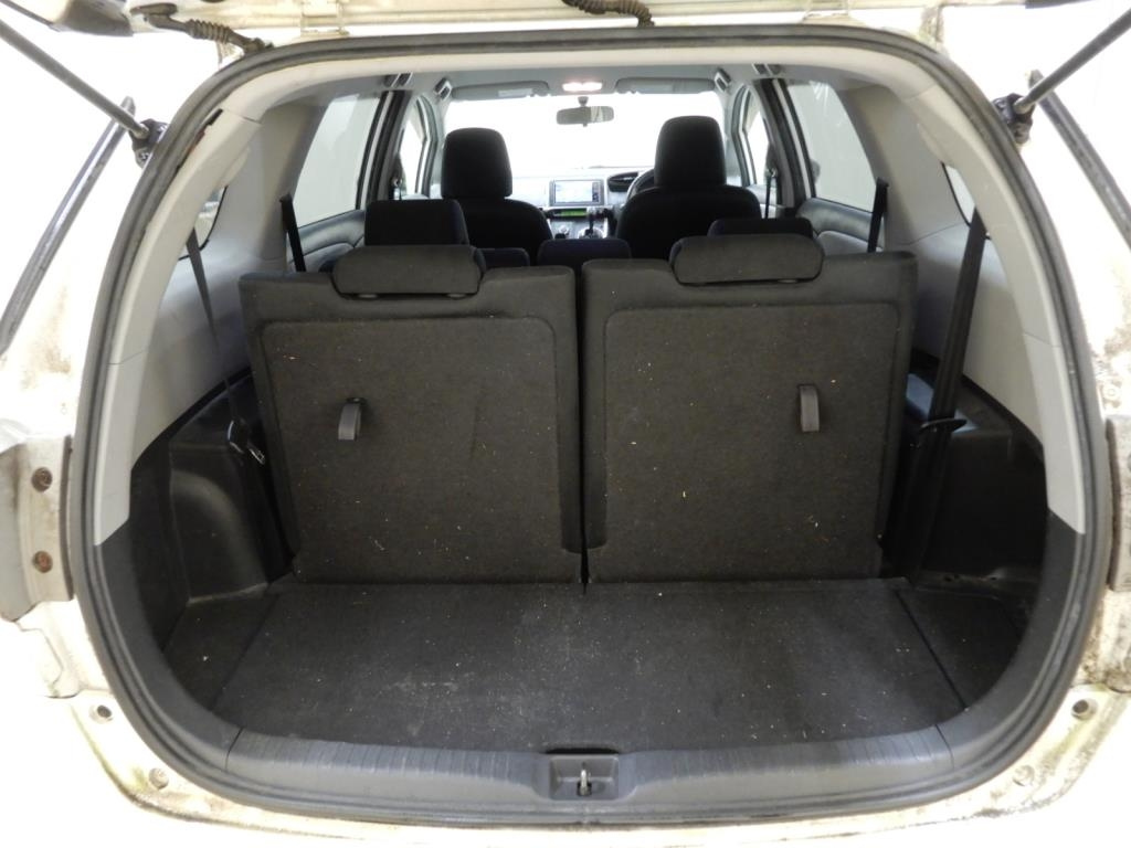 TOYOTA WISH 2009