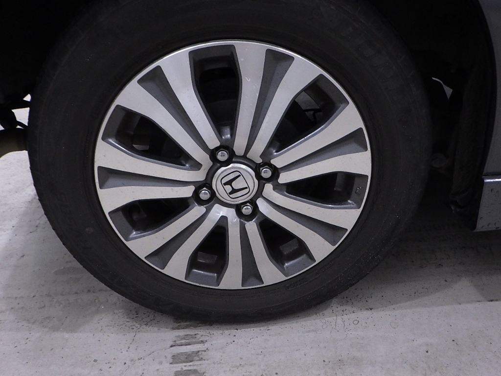 HONDA FREED SPIKE 2012