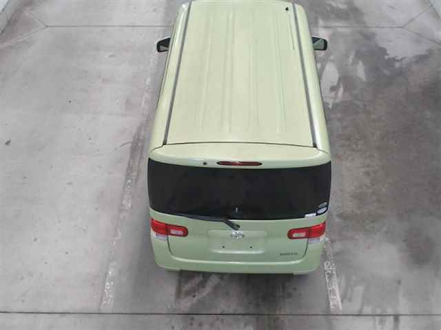 DAIHATSU TANTO 2011