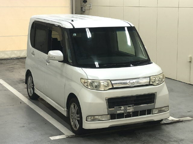 Daihatsu Tanto 2009