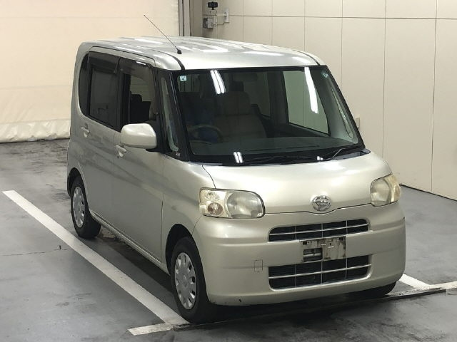 Daihatsu Tanto 2009