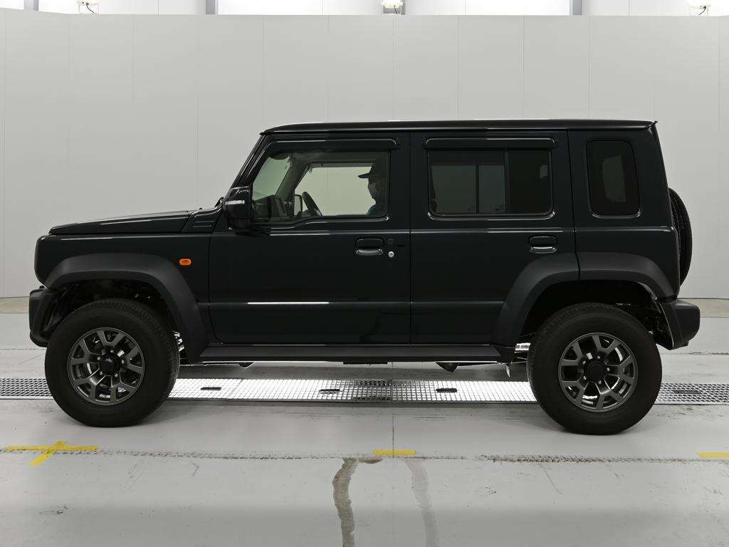 SUZUKI JIMNY NOMADE 2025