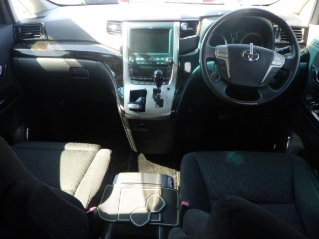 TOYOTA ALPHARD 2012