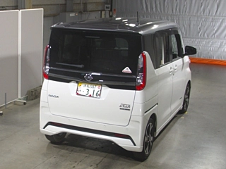 NISSAN ROOX 2023