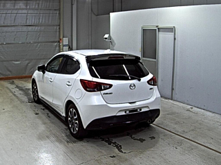 MAZDA DEMIO 2016