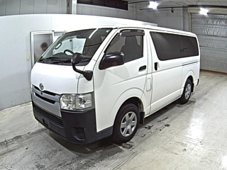 TOYOTA HIACE VAN 2013