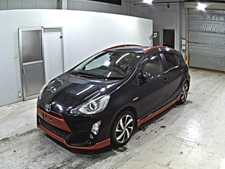 TOYOTA AQUA 2015