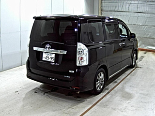 TOYOTA VOXY 2012