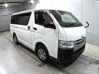 TOYOTA HIACE VAN 2013