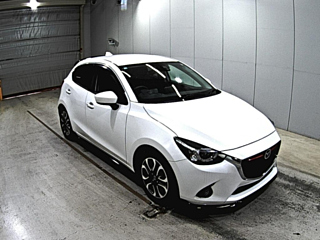 MAZDA DEMIO 2016