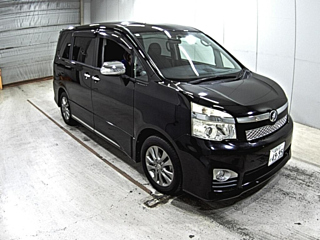 TOYOTA VOXY 2012