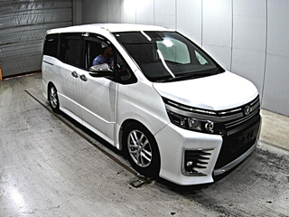 TOYOTA VOXY 2016