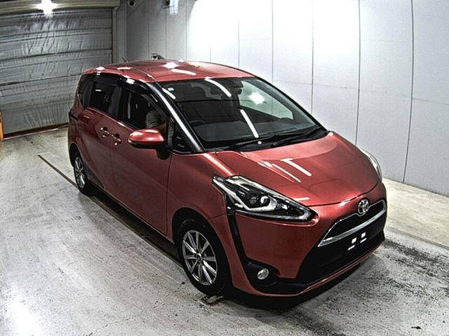 TOYOTA SIENTA 2015