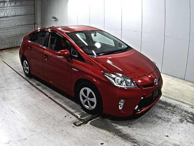 TOYOTA PRIUS 2014