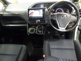 TOYOTA VOXY 2016